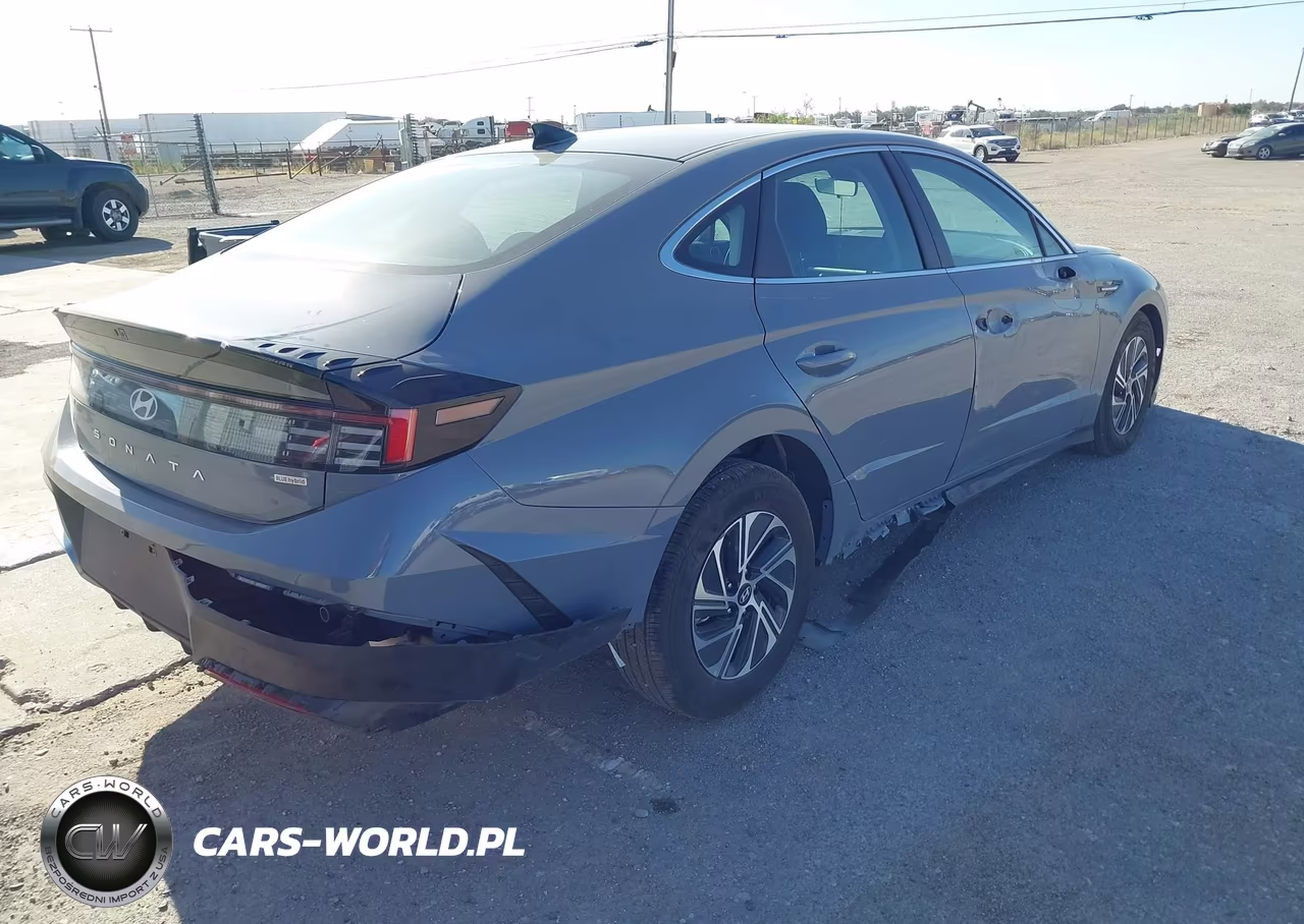 2026 Hyundai Sonata Hybrid Blue VIN:KMHL24JJ6TA160478 - 4