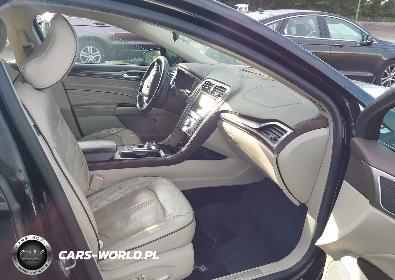2017 Ford Fusion Energi Platinum VIN:3FA6P0SU2HR409768 - 5