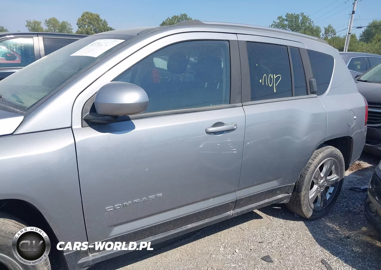 2014 Jeep Compass Latitude VIN:1C4NJDEB3ED765627 - 14