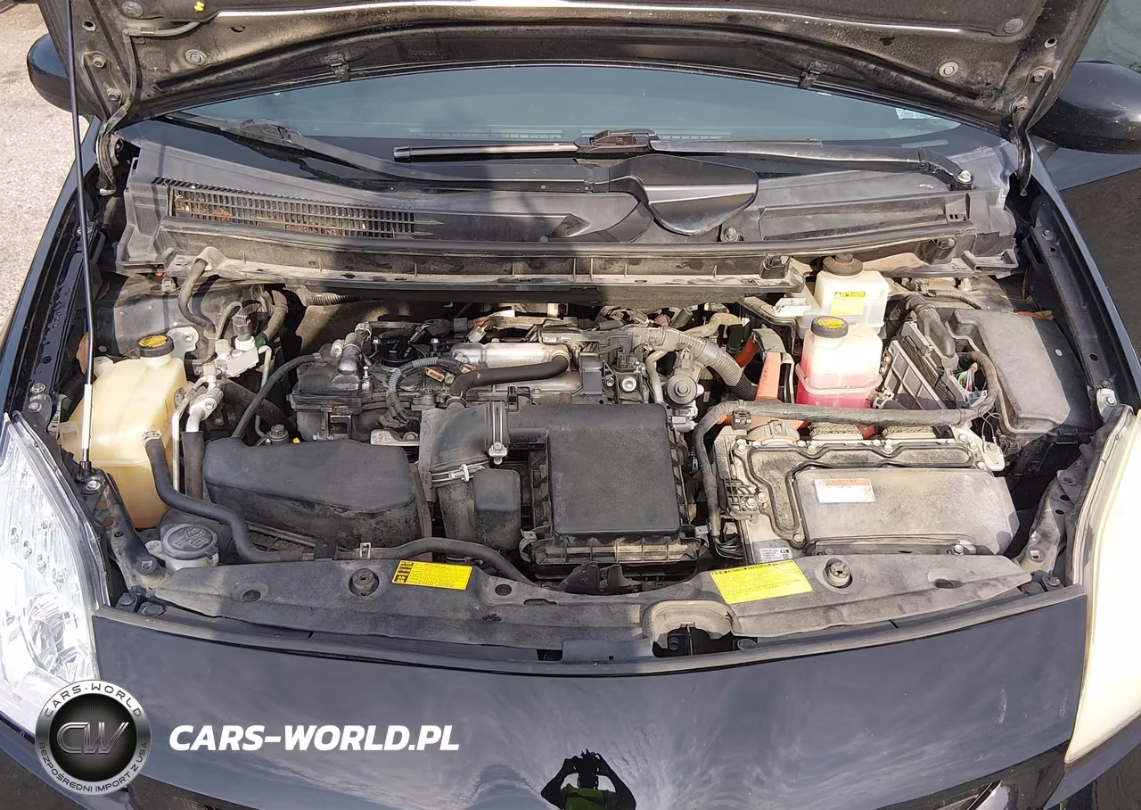 2013 Toyota Prius Two VIN:JTDKN3DU9D5581113 - 10