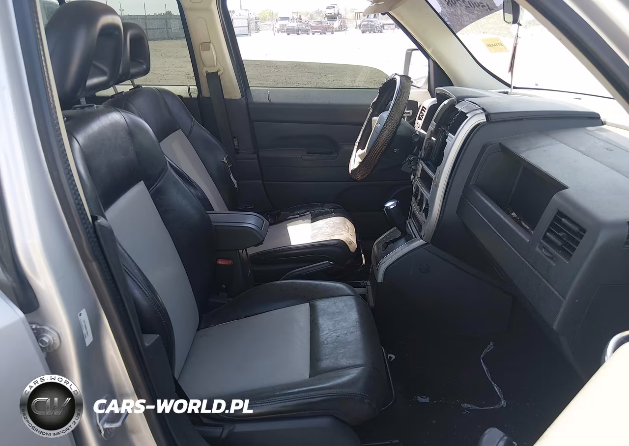 2008 Jeep Patriot Sport VIN:1J8FT28088D799041 - 5