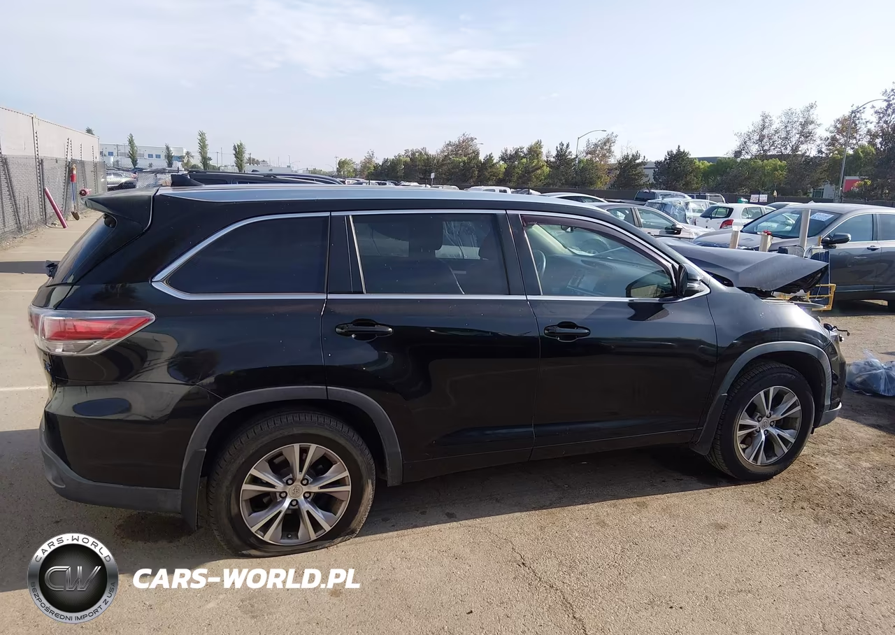 2015 Toyota Highlander Xle V6 VIN:5TDJKRFH8FS105553 - 14