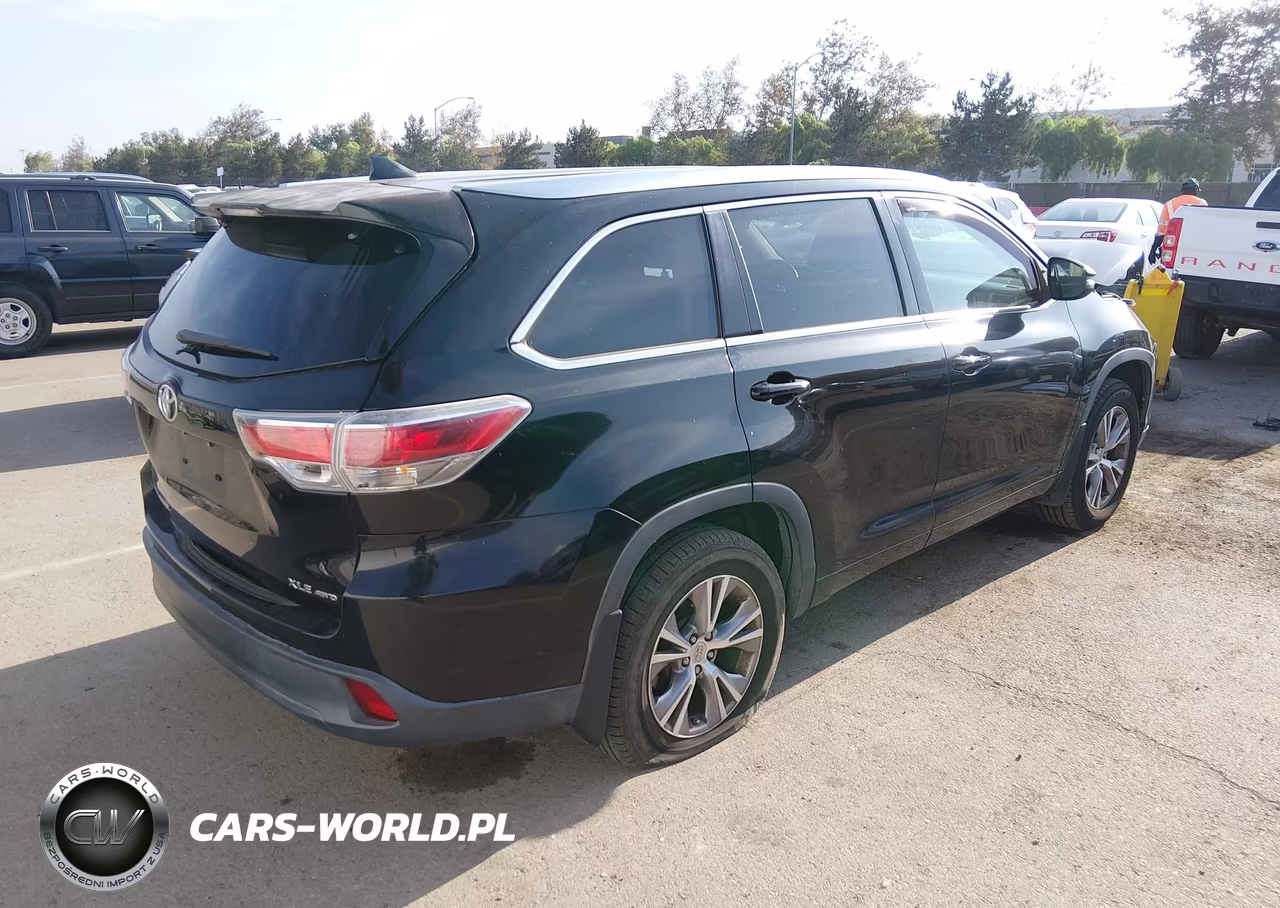 2015 Toyota Highlander Xle V6 VIN:5TDJKRFH8FS105553 - 4