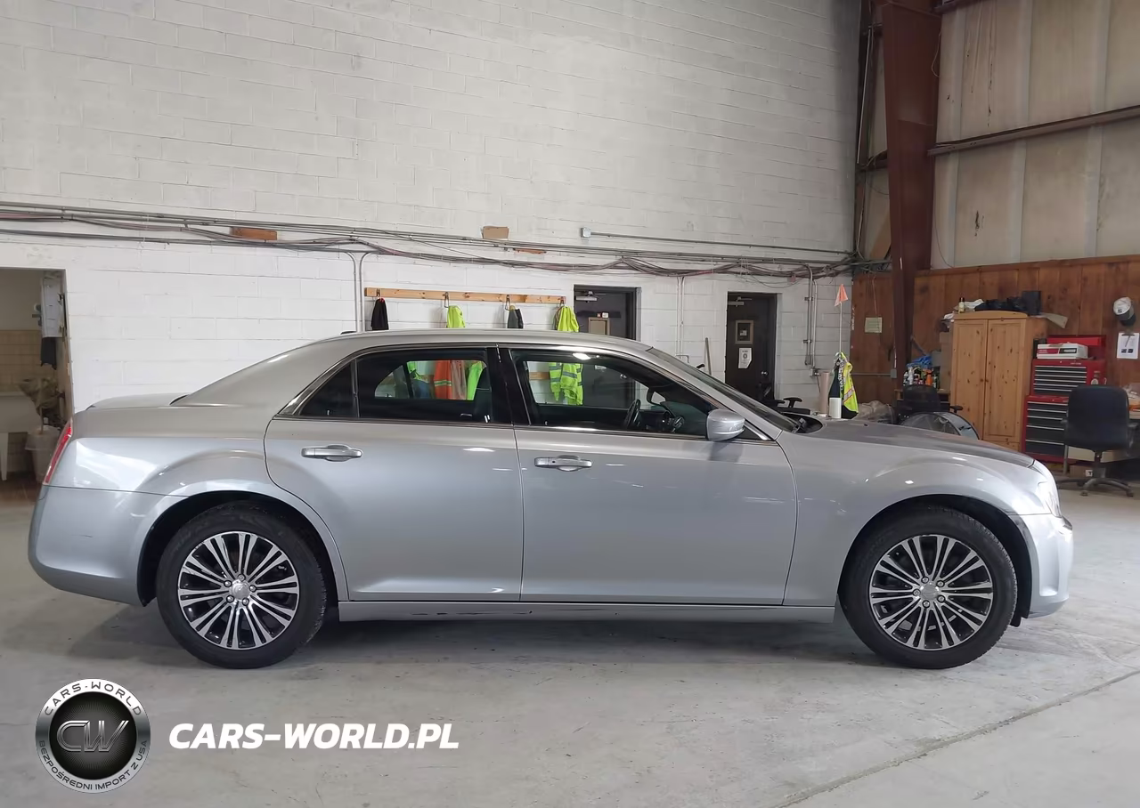 2014 Chrysler 300 300S VIN:2C3CCAGGXEH125575 - 13