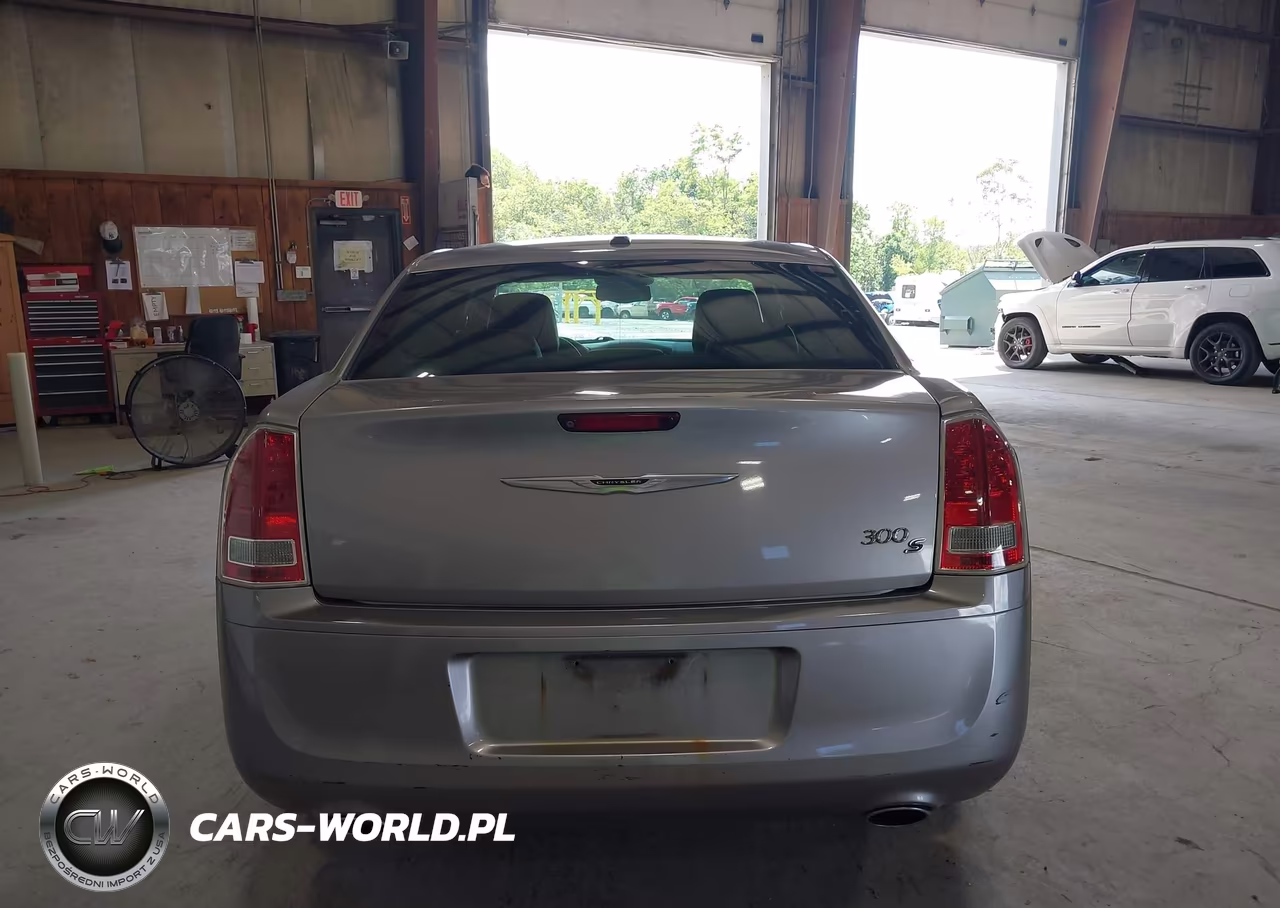 2014 Chrysler 300 300S VIN:2C3CCAGGXEH125575 - 16