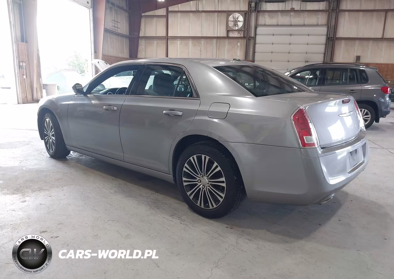 2014 Chrysler 300 300S VIN:2C3CCAGGXEH125575 - 3