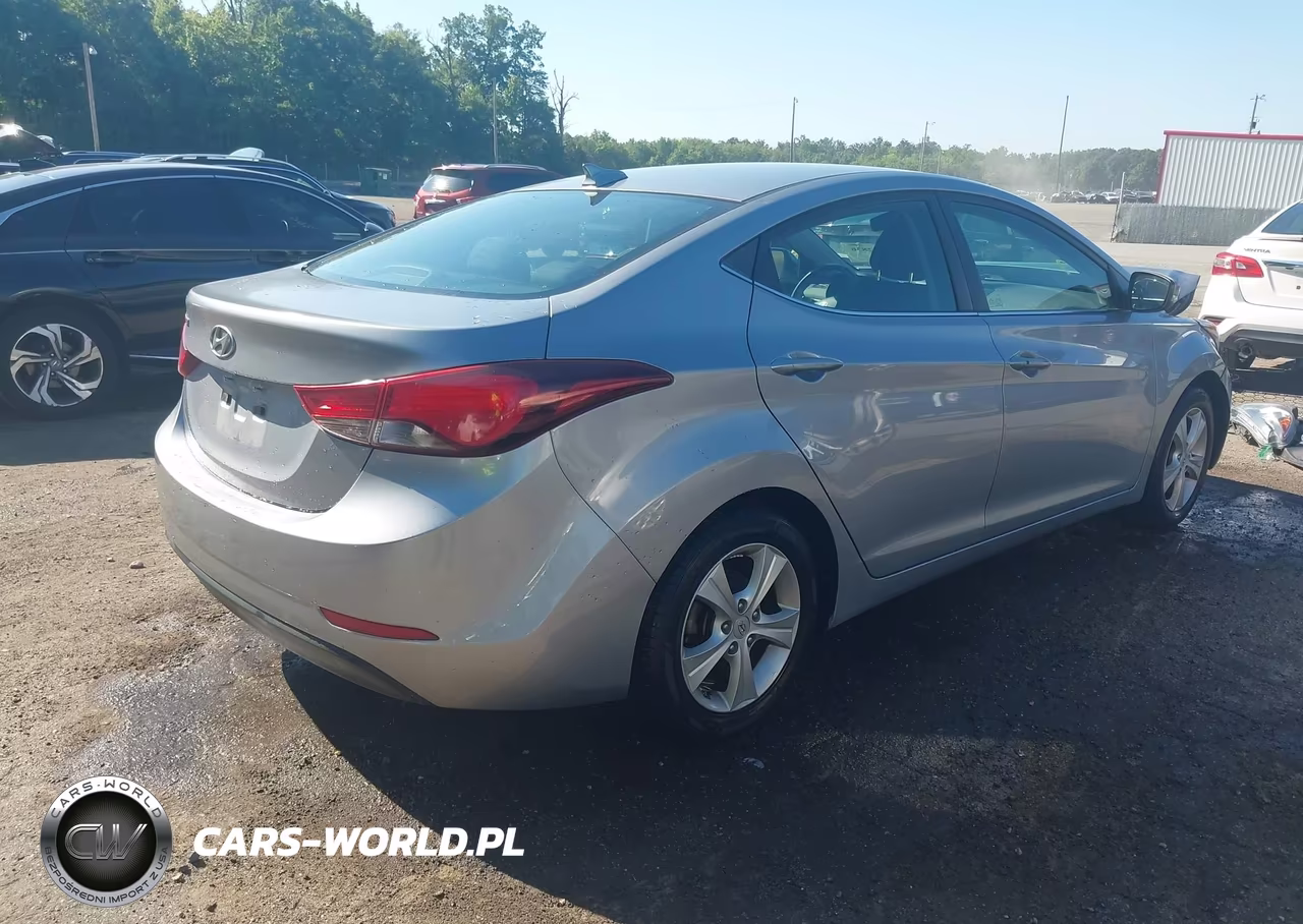 2016 Hyundai Elantra Value Edition VIN:5NPDH4AE1GH767249 - 4