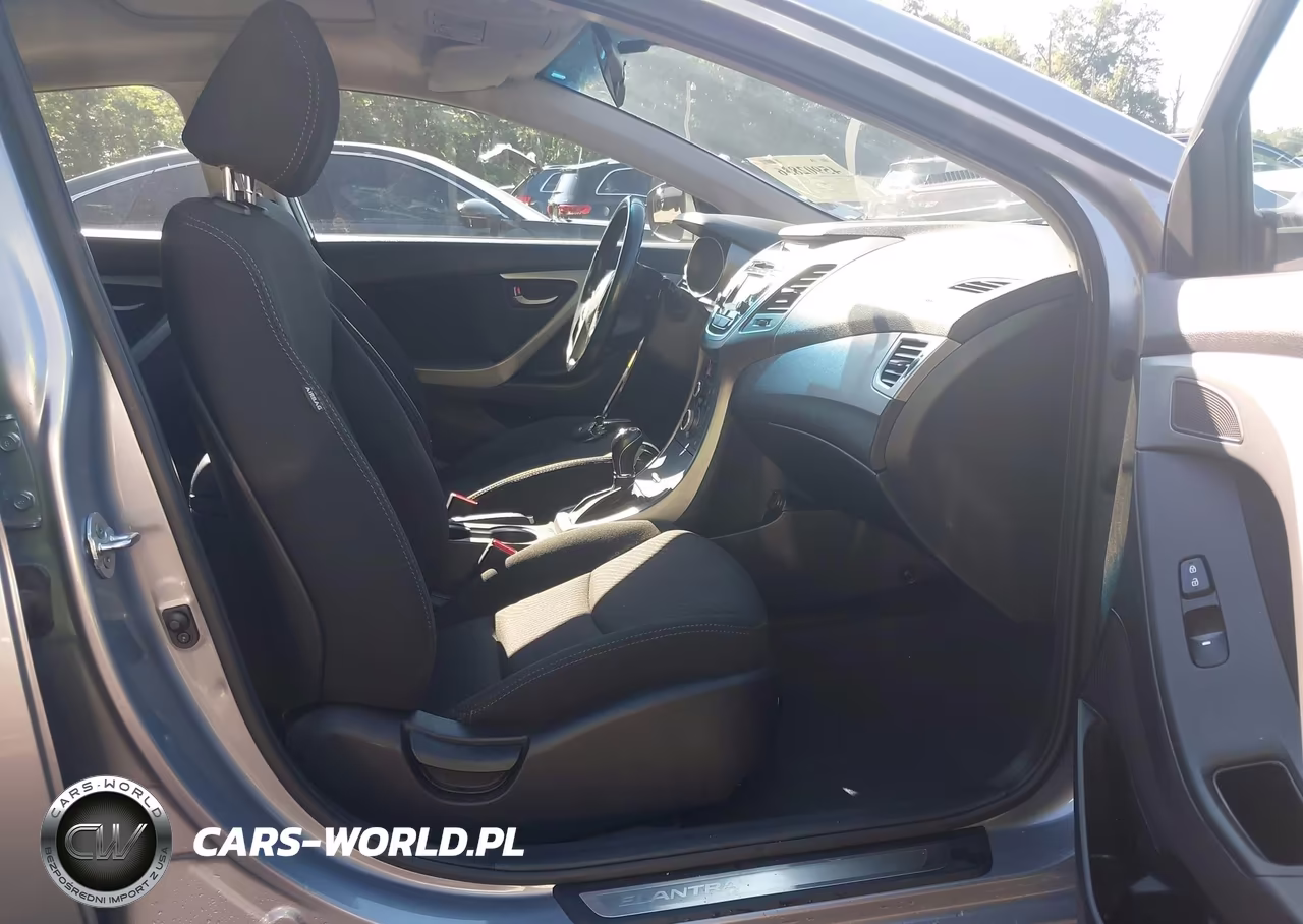 2016 Hyundai Elantra Value Edition VIN:5NPDH4AE1GH767249 - 5