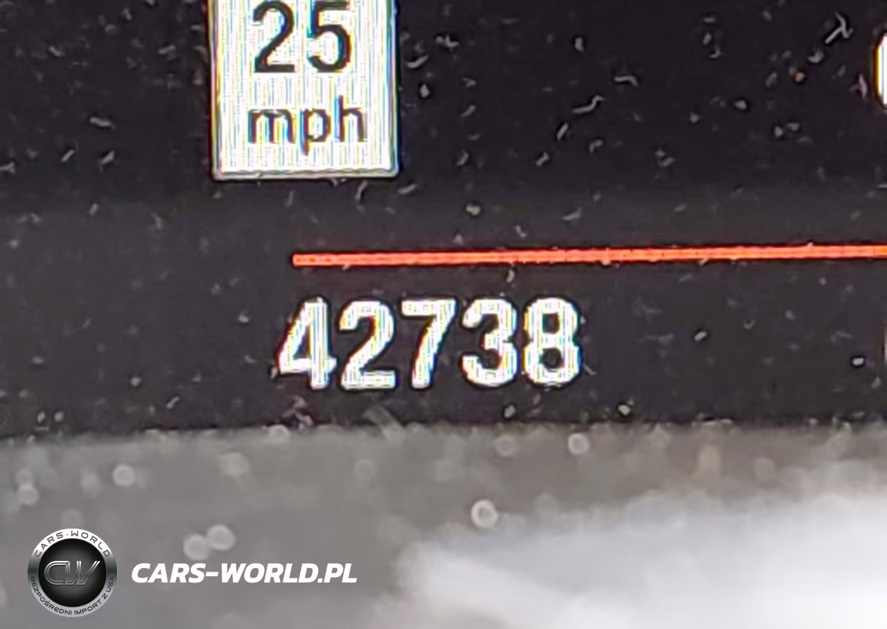 2019 BMW X2 xDrive28I VIN:WBXYJ5C57KEF83635 - 15
