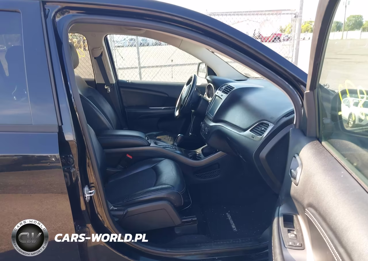2017 Dodge Journey Crossroad Plus VIN:3C4PDCGG2HT594595 - 5