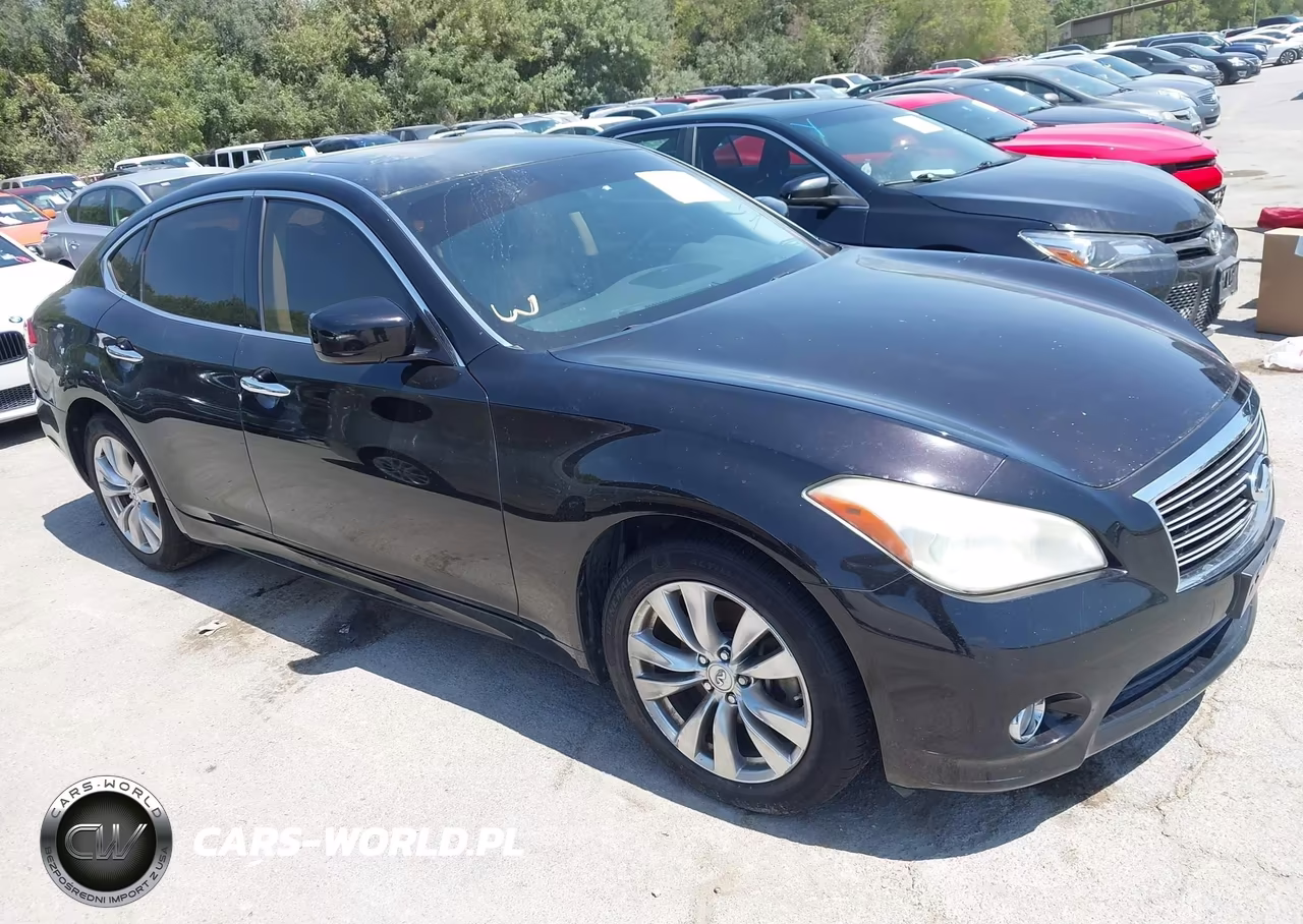 2012 Infiniti M37