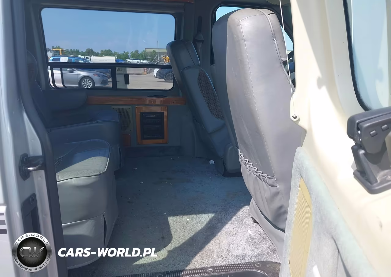 2000 Ford E-150 Recreational VIN:1FDRE14L3YHB29166 - 8
