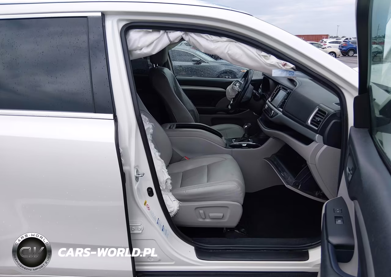2018 Toyota Highlander Xle VIN:5TDJZRFH1JS875551 - 5