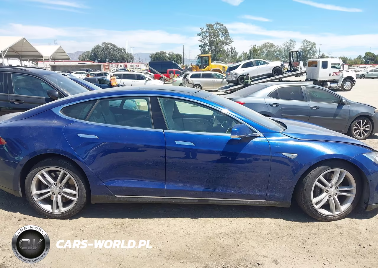 2015 Tesla Model S 60-70-85 VIN:5YJSA1S14FF097926 - 12