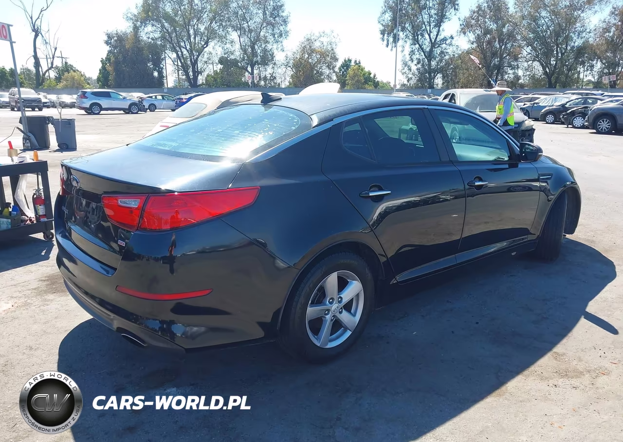 2014 Kia Optima Lx VIN:5XXGM4A73EG305861 - 4