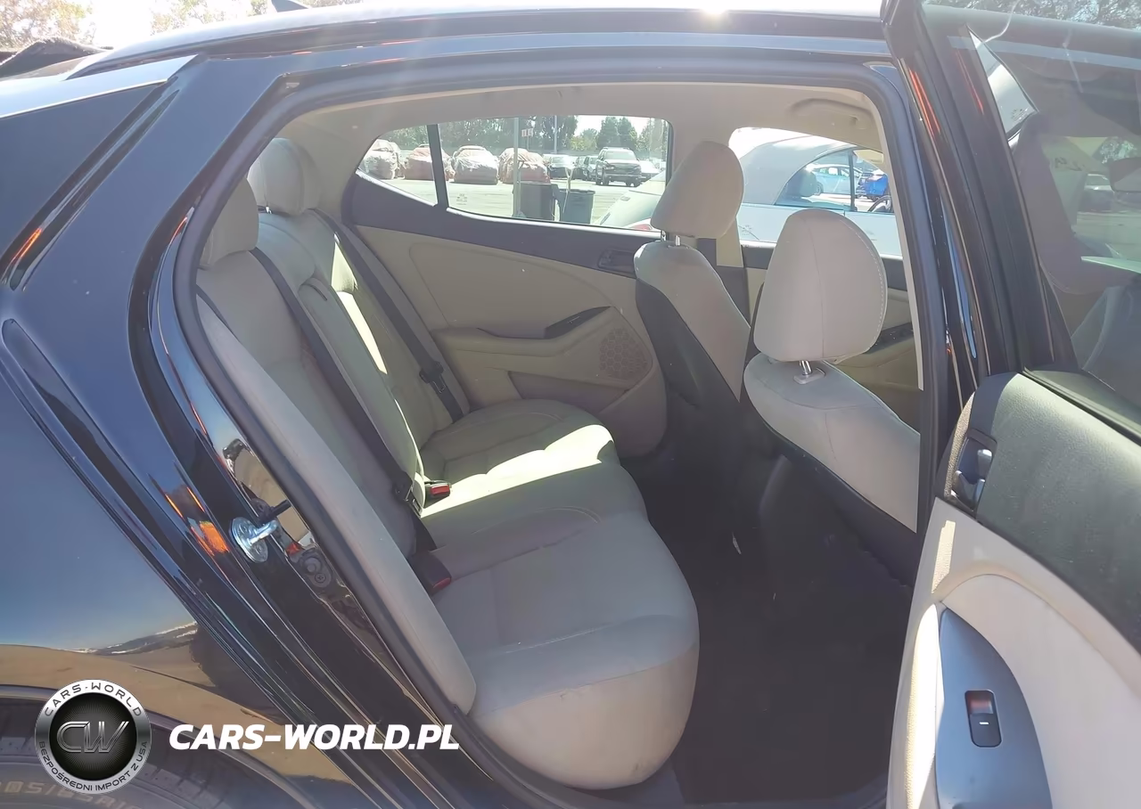 2014 Kia Optima Lx VIN:5XXGM4A73EG305861 - 8