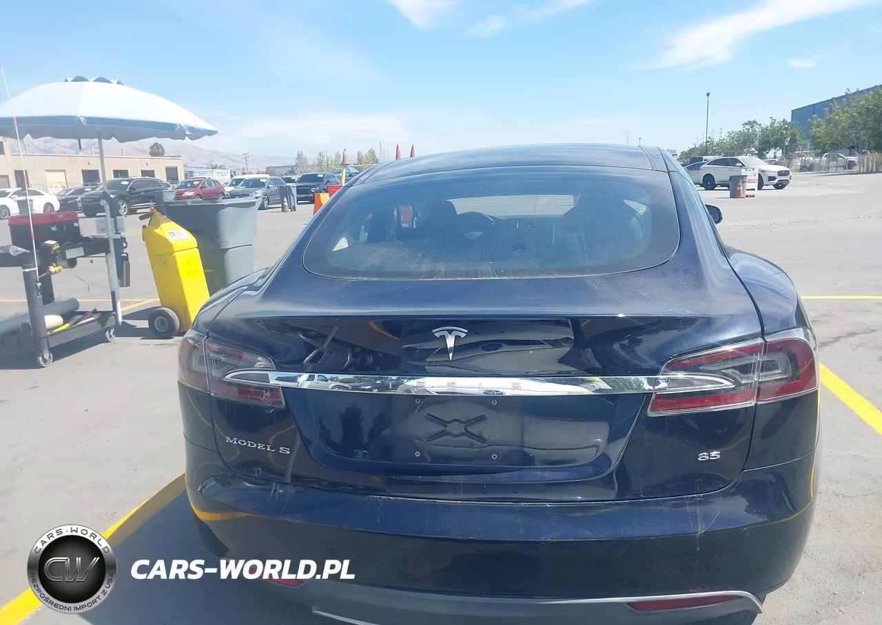 2013 Tesla Model S VIN:5YJSA1CN4DFP20590 - 17