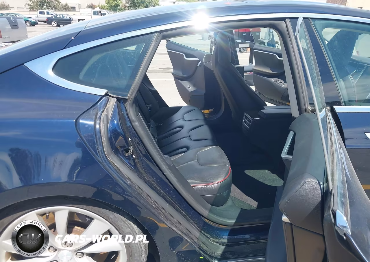 2013 Tesla Model S VIN:5YJSA1CN4DFP20590 - 7