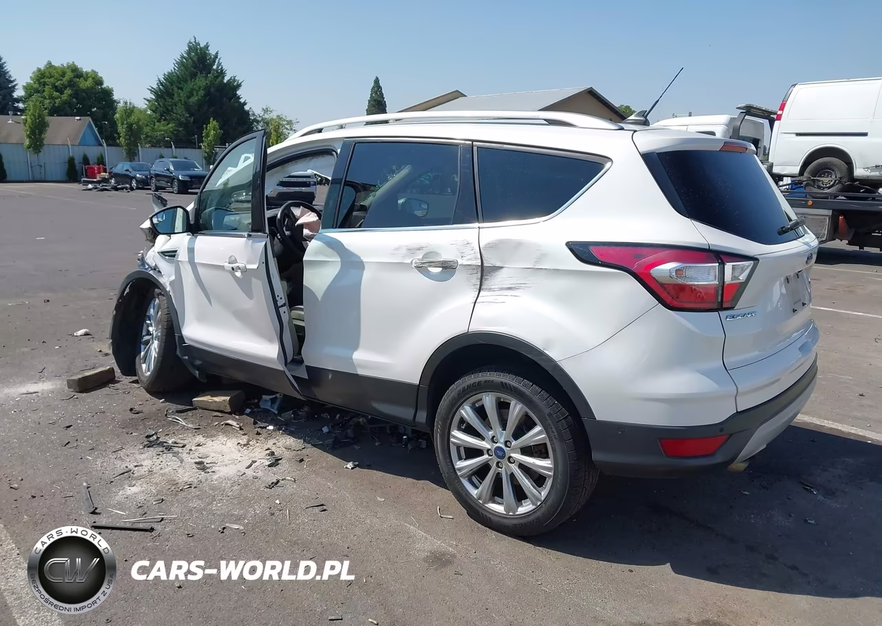 2018 Ford Escape Titanium VIN:1FMCU9J95JUC89806 - 3