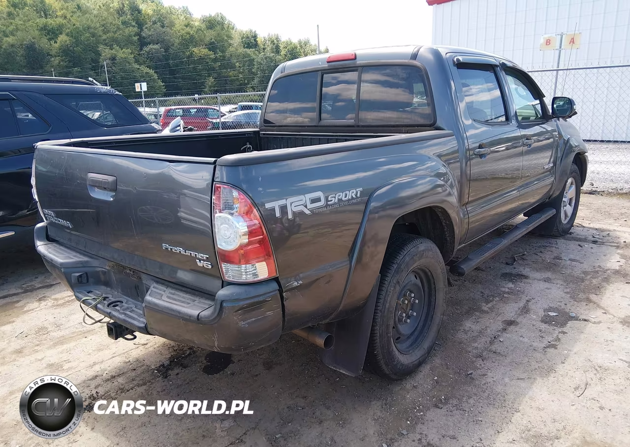 2014 Toyota Tacoma Prerunner V6 VIN:3TMJU4GN1EM169045 - 4