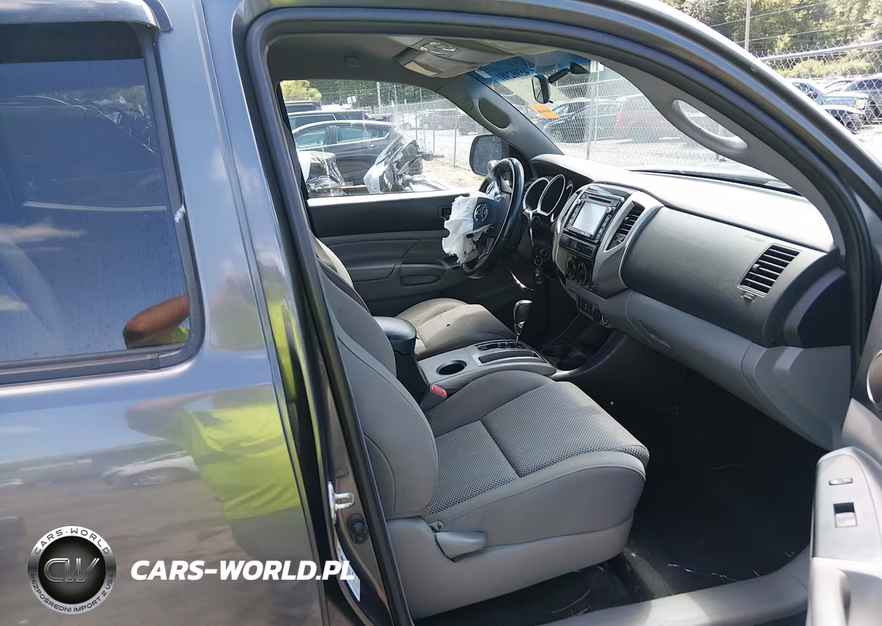 2014 Toyota Tacoma Prerunner V6 VIN:3TMJU4GN1EM169045 - 5