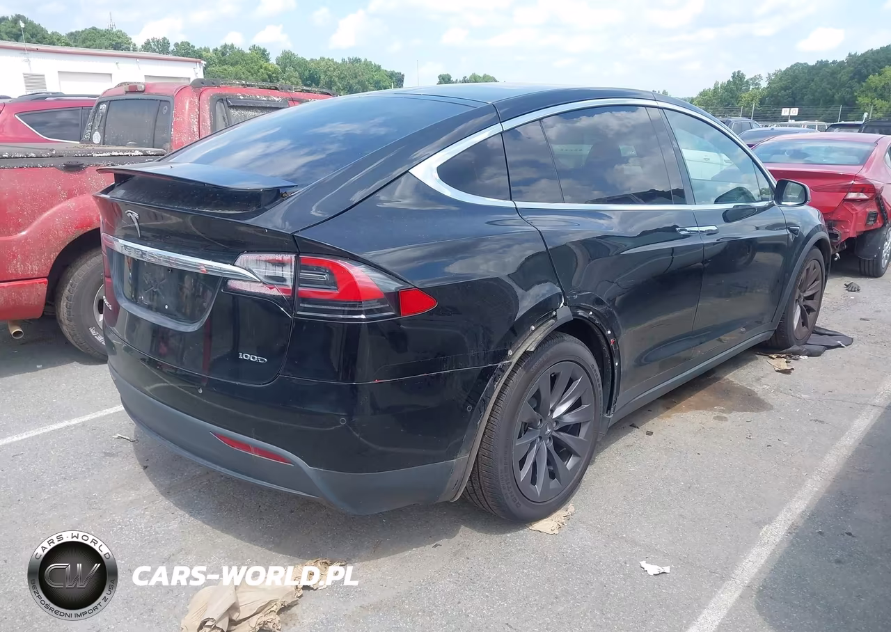 2017 Tesla Model X 100D-75D-90D VIN:5YJXCBE20HF078920 - 4