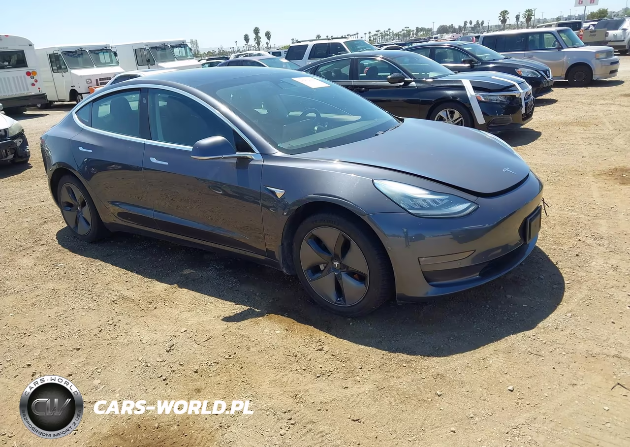 2019 Tesla Model 3 Long Range-Mid Range-Standard Range-Standard Range Plus – zdjęcie 1 z 17