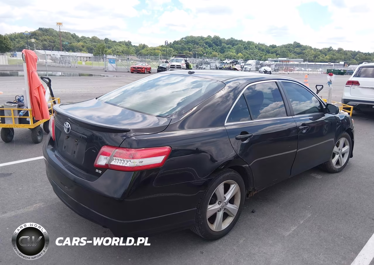 2010 Toyota Camry Se VIN:4T1BF3EK1AU029211 - 4