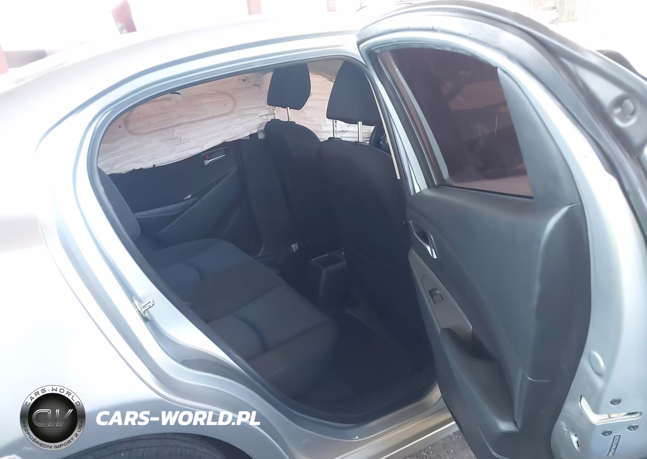 2018 Toyota Yaris Ia VIN:3MYDLBYV6JY322333 - 8