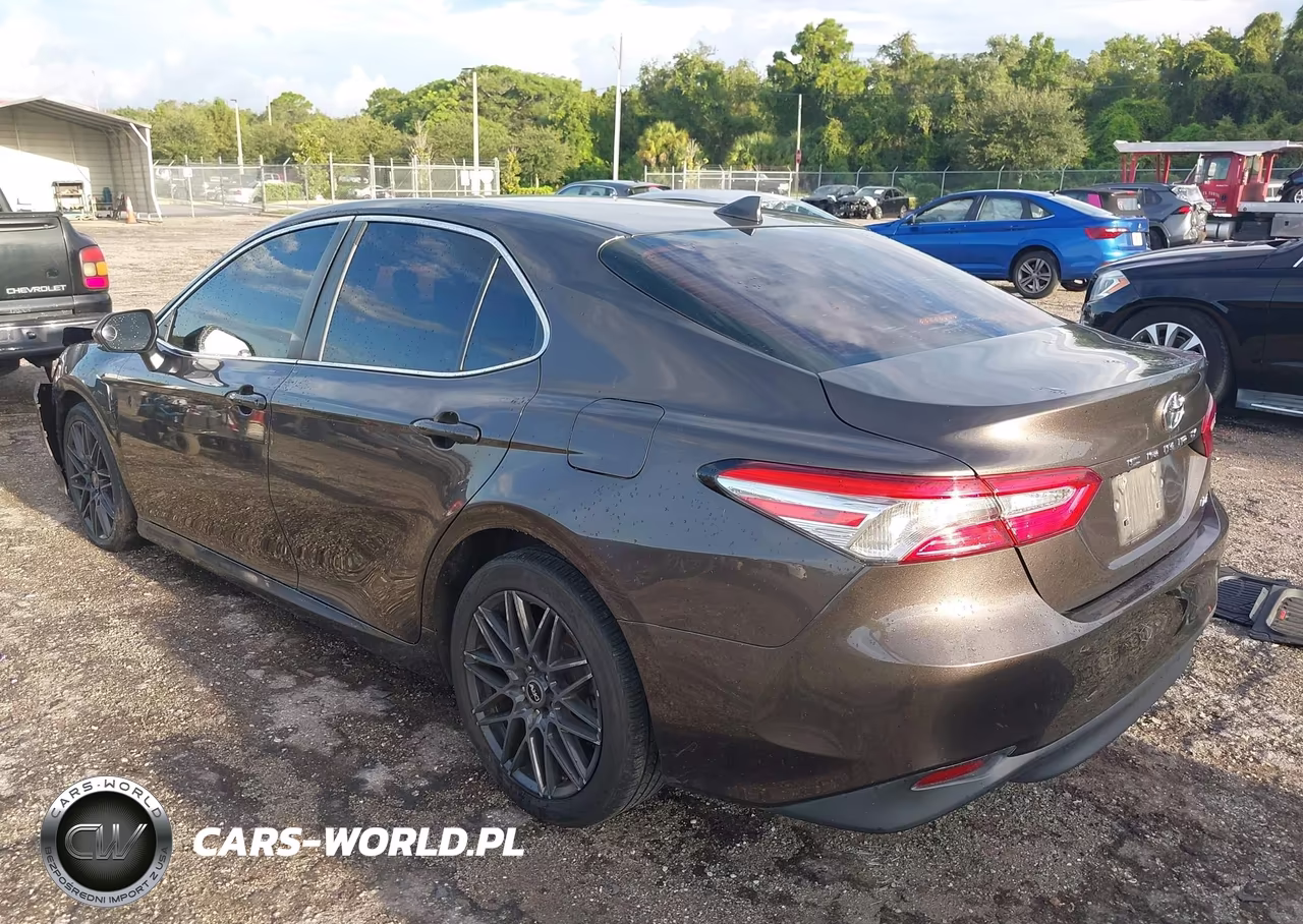 2019 Toyota Camry Le VIN:4T1B11HK8KU250398 - 3