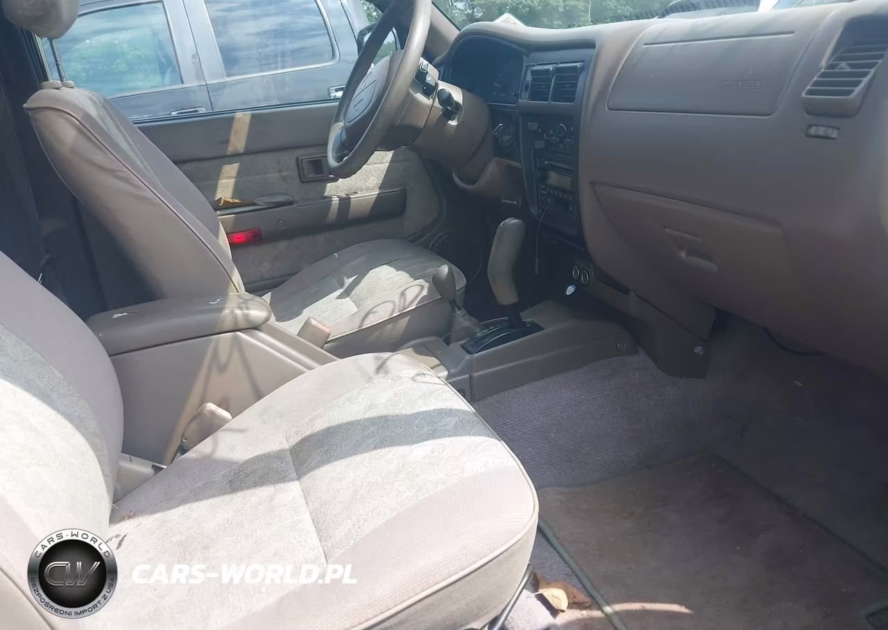 2000 Toyota Tacoma Base V6 VIN:4TAWN72N3YZ637237 - 5