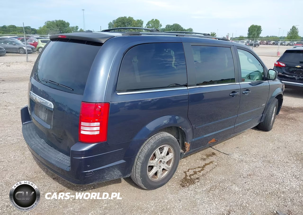2008 Chrysler Town & Country Touring VIN:2A8HR54P78R699263 - 4