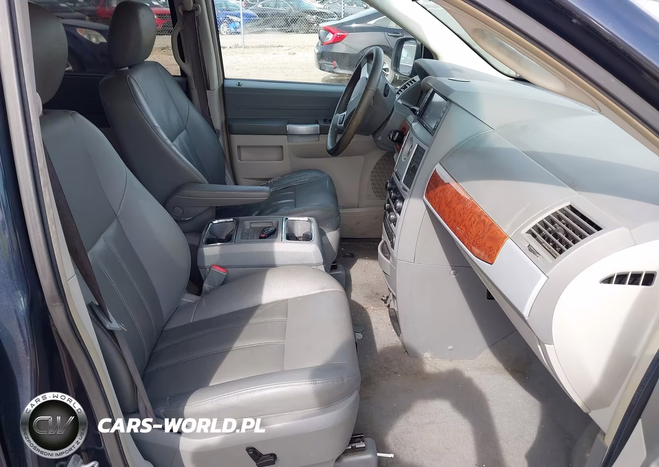 2008 Chrysler Town & Country Touring VIN:2A8HR54P78R699263 - 5