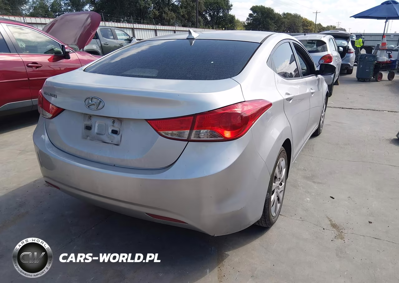 2013 Hyundai Elantra Gls VIN:5NPDH4AE1DH211082 - 4