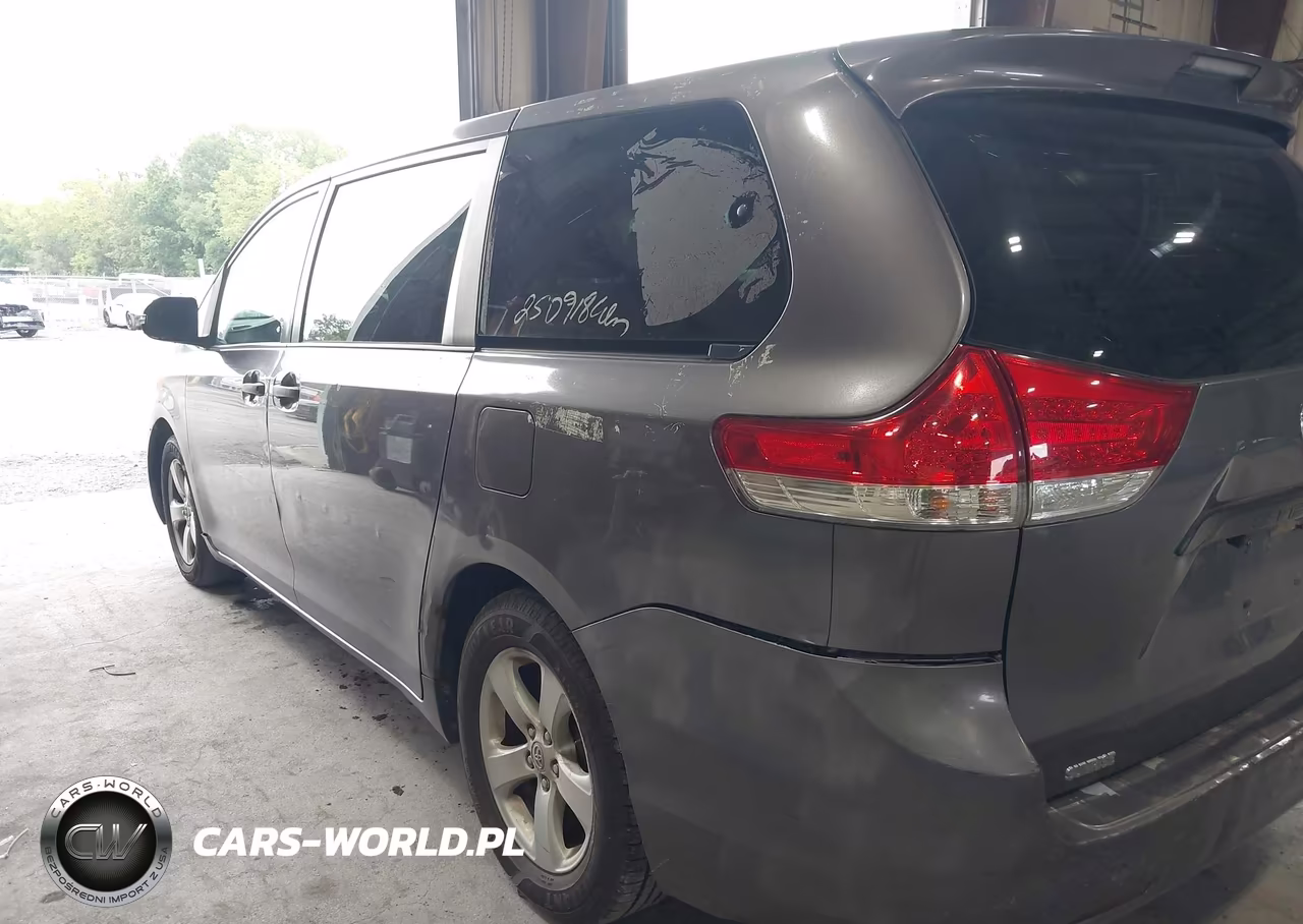 2011 Toyota Sienna Base V6 VIN:5TDZK3DC2BS071630 - 12