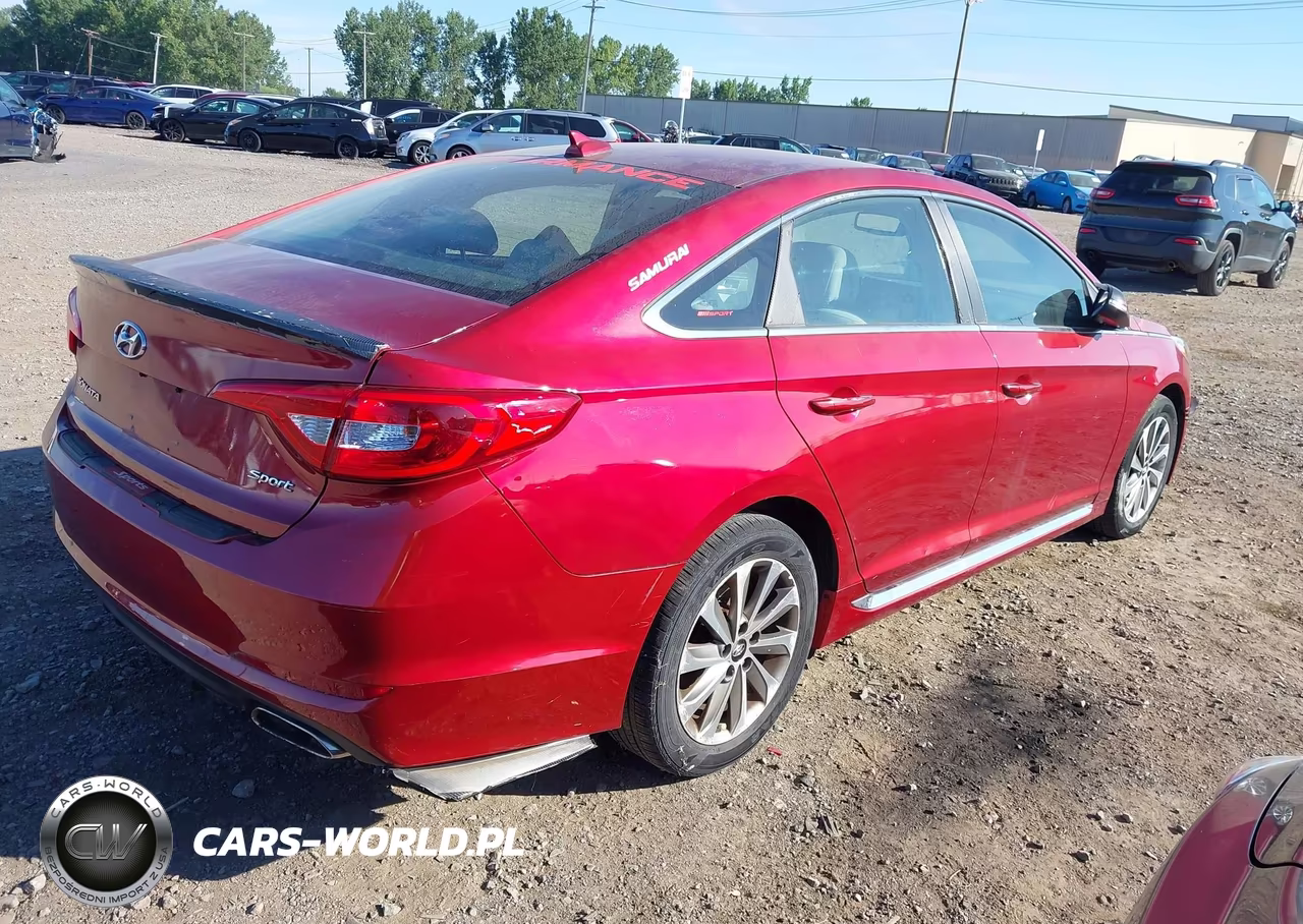 2016 Hyundai Sonata Sport VIN:5NPE34AF9GH432784 - 4