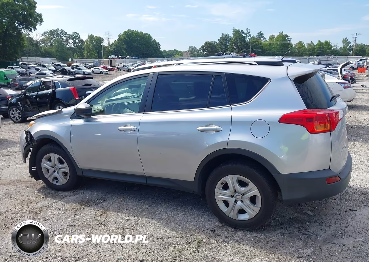 2015 Toyota Rav4 Le VIN:JTMZFREV7FJ030677 - 13