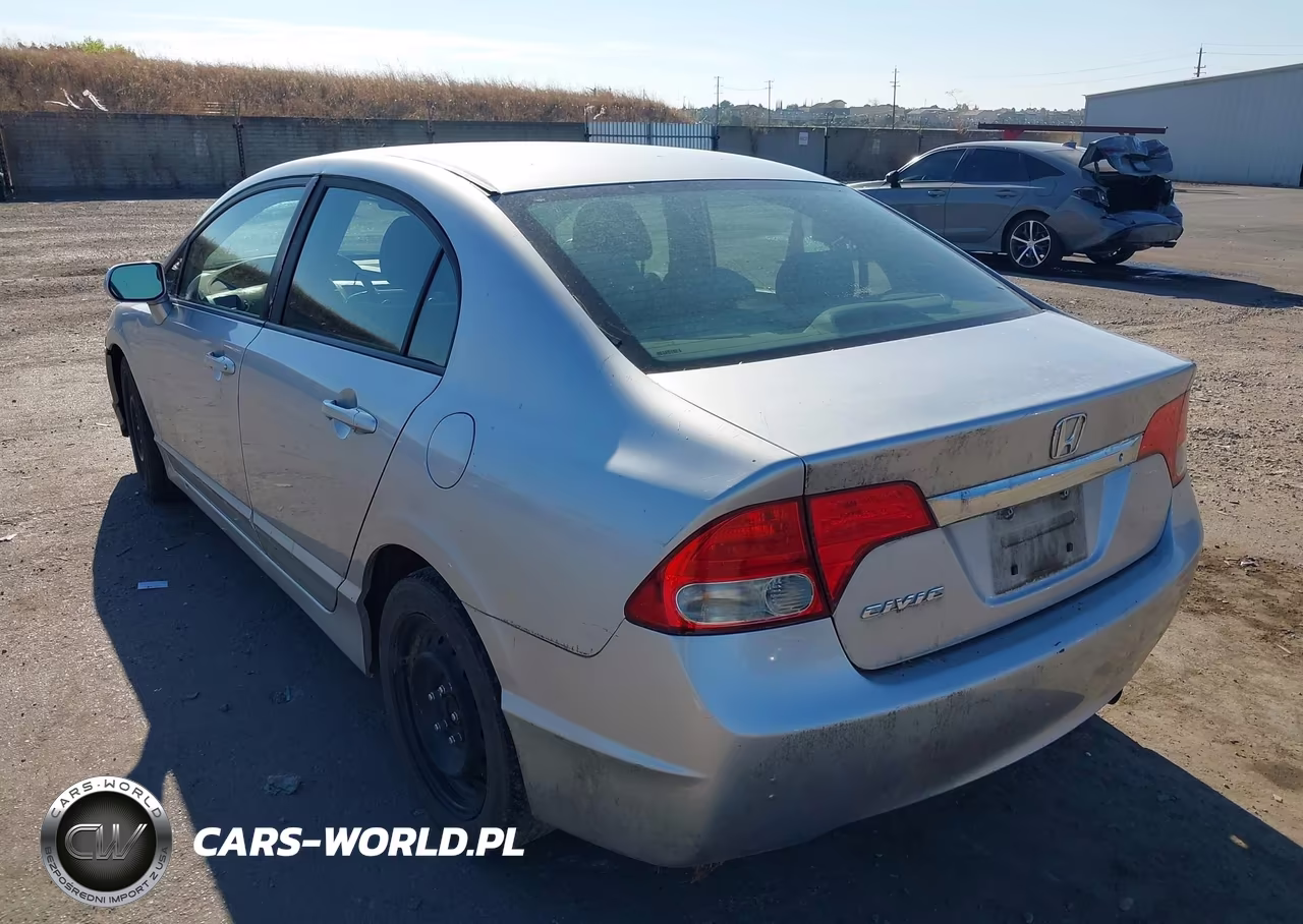 2010 Honda Civic Lx VIN:19XFA1F57AE068594 - 3