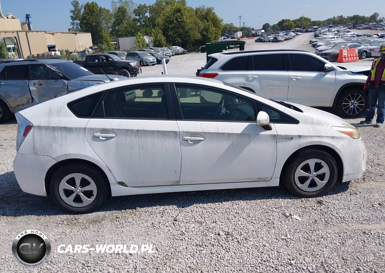 2012 Toyota Prius Two VIN:JTDKN3DU7C5423948 - 13