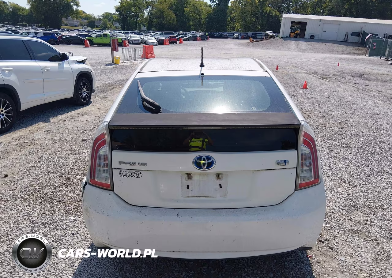 2012 Toyota Prius Two VIN:JTDKN3DU7C5423948 - 16