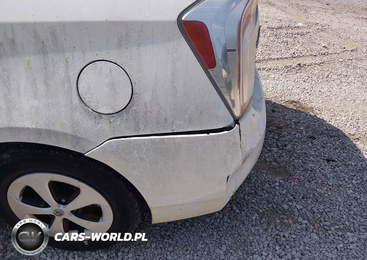 2012 Toyota Prius Two VIN:JTDKN3DU7C5423948 - 17