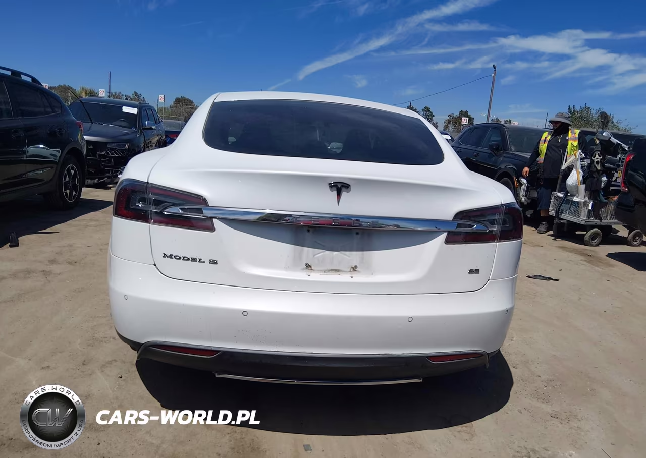 2014 Tesla Model S P85 VIN:5YJSA1H14EFP52947 - 15