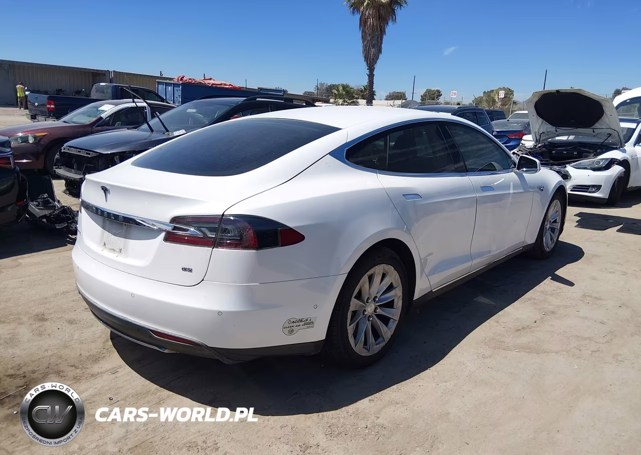 2014 Tesla Model S P85 VIN:5YJSA1H14EFP52947 - 4