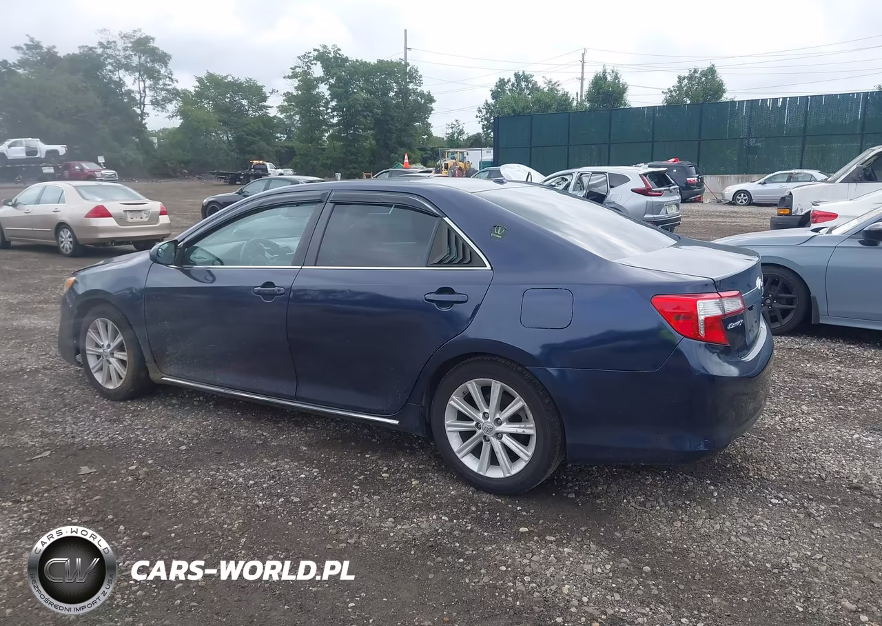 2014 Toyota Camry Hybrid Xle VIN:4T1BD1FK9EU117549 - 3