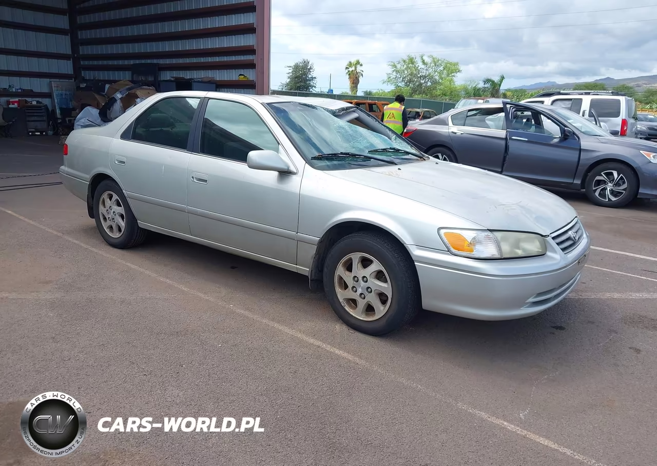 2000 Toyota Camry