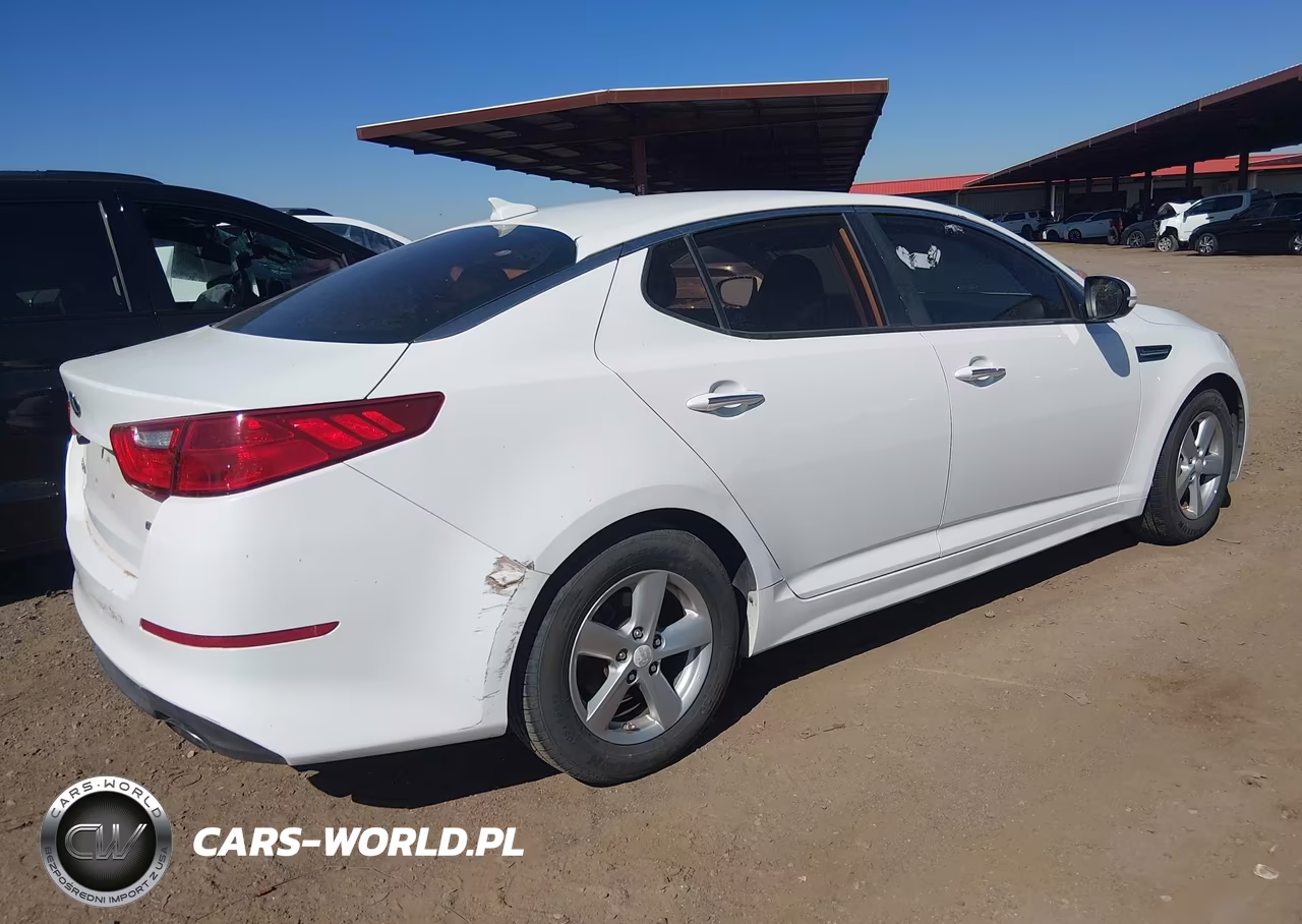 2015 Kia Optima Lx VIN:5XXGM4A77FG437099 - 4
