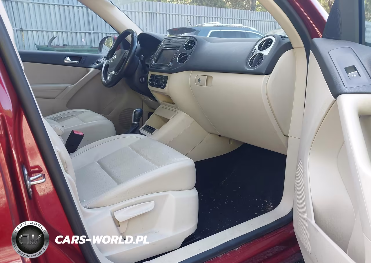 2012 Volkswagen Tiguan Se VIN:WVGAV7AX8CW002215 - 5