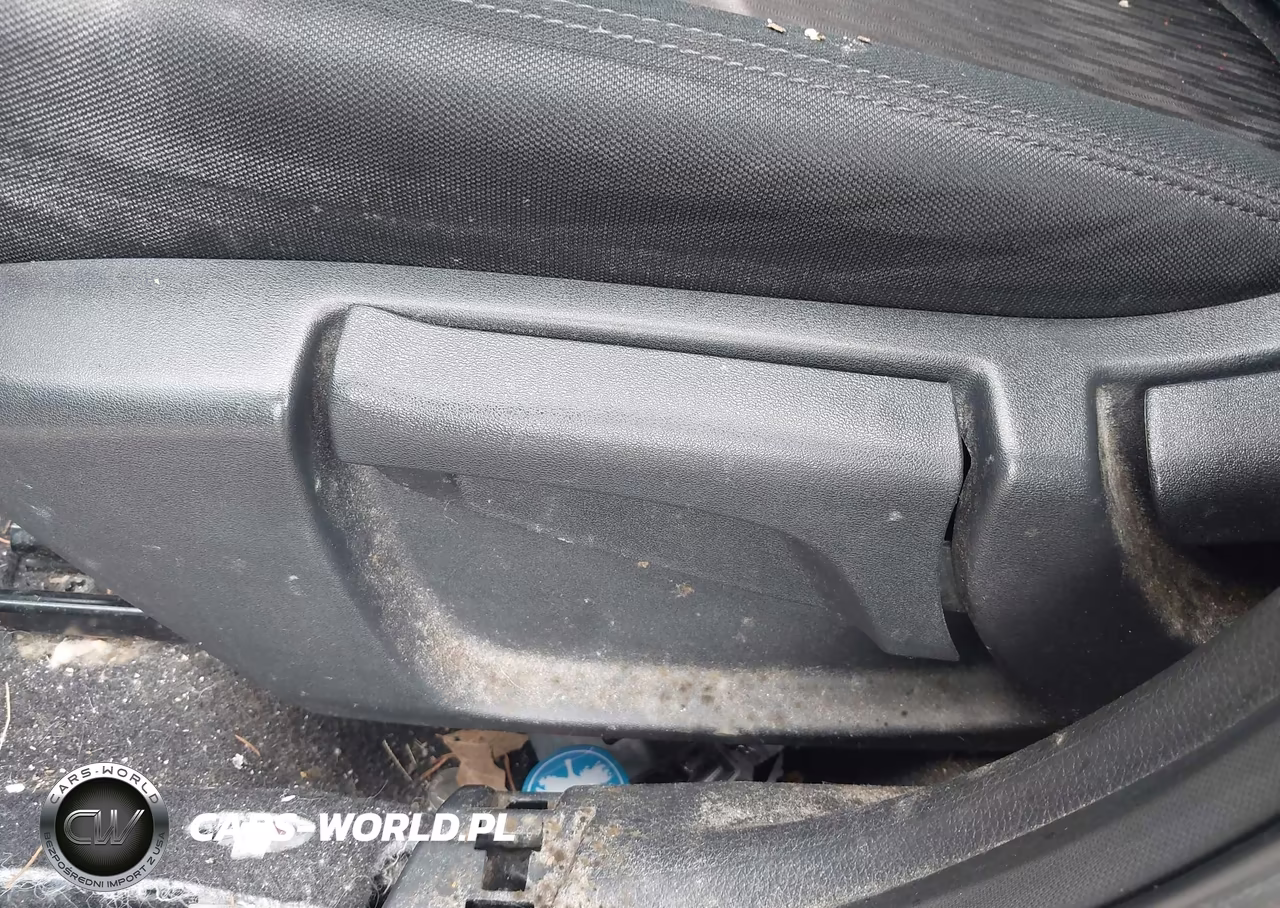 2019 Nissan Rogue S VIN:5N1AT2MT2KC762075 - 19