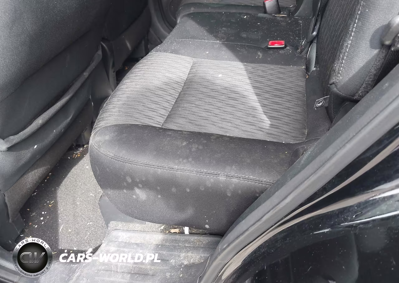 2019 Nissan Rogue S VIN:5N1AT2MT2KC762075 - 21