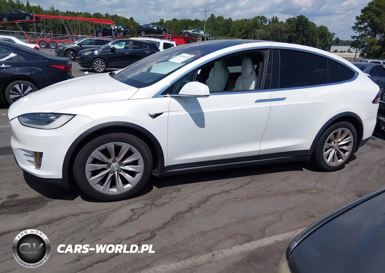 2016 Tesla Model X VIN:5YJXCDE20GF026486 - 14